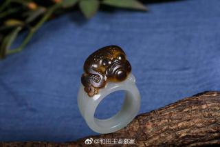 金蟾·戒指,新疆和田玉籽料,黑皮做三足金蟾,寓意招财